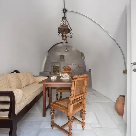 Villa αρχοντική βίλλα *